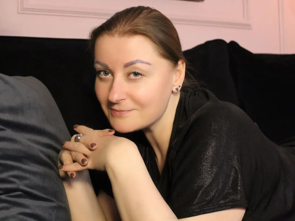 AlexandraPuer's Live Nude Chat