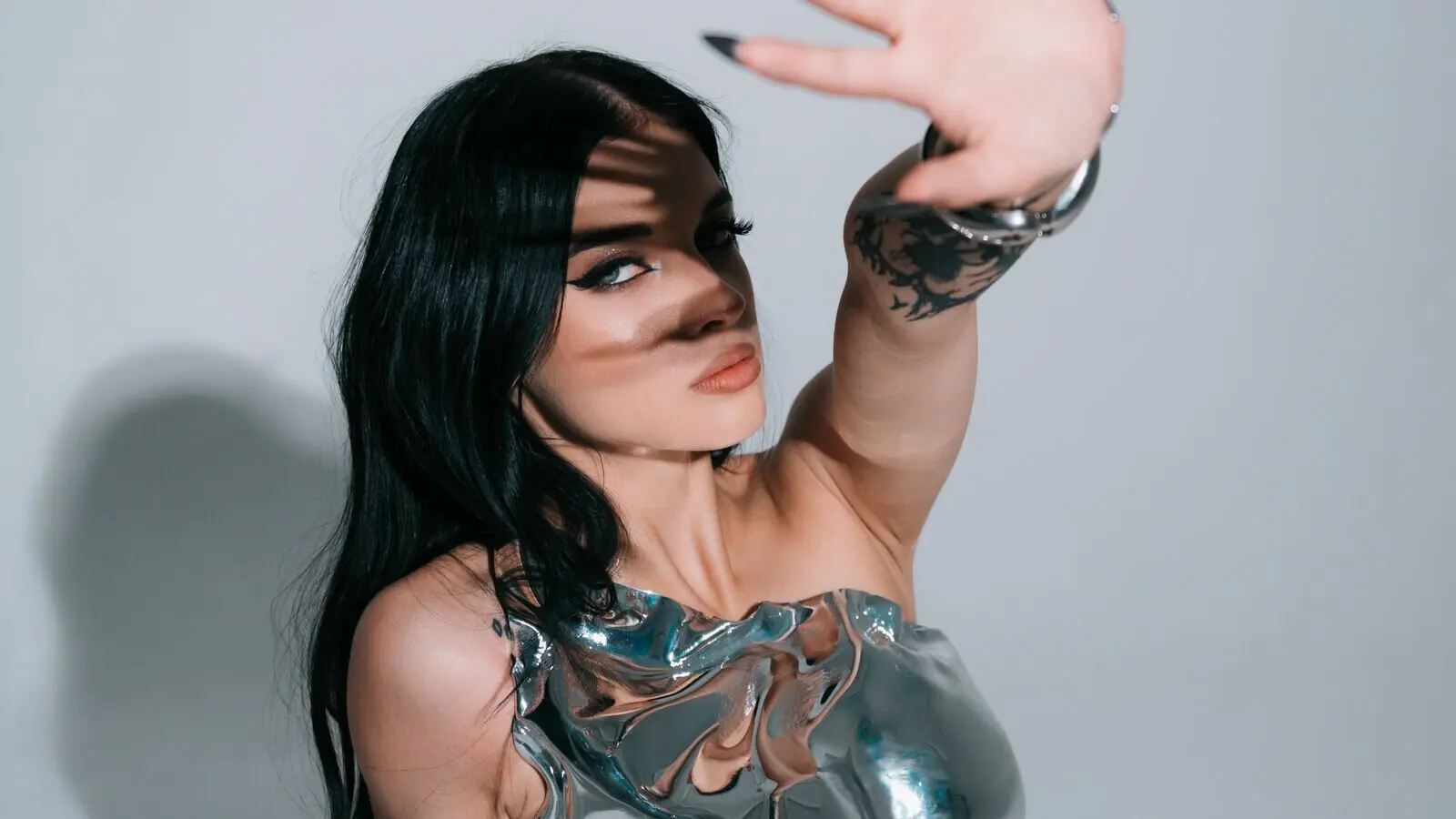 BeverlyMost's Live Nude Chat