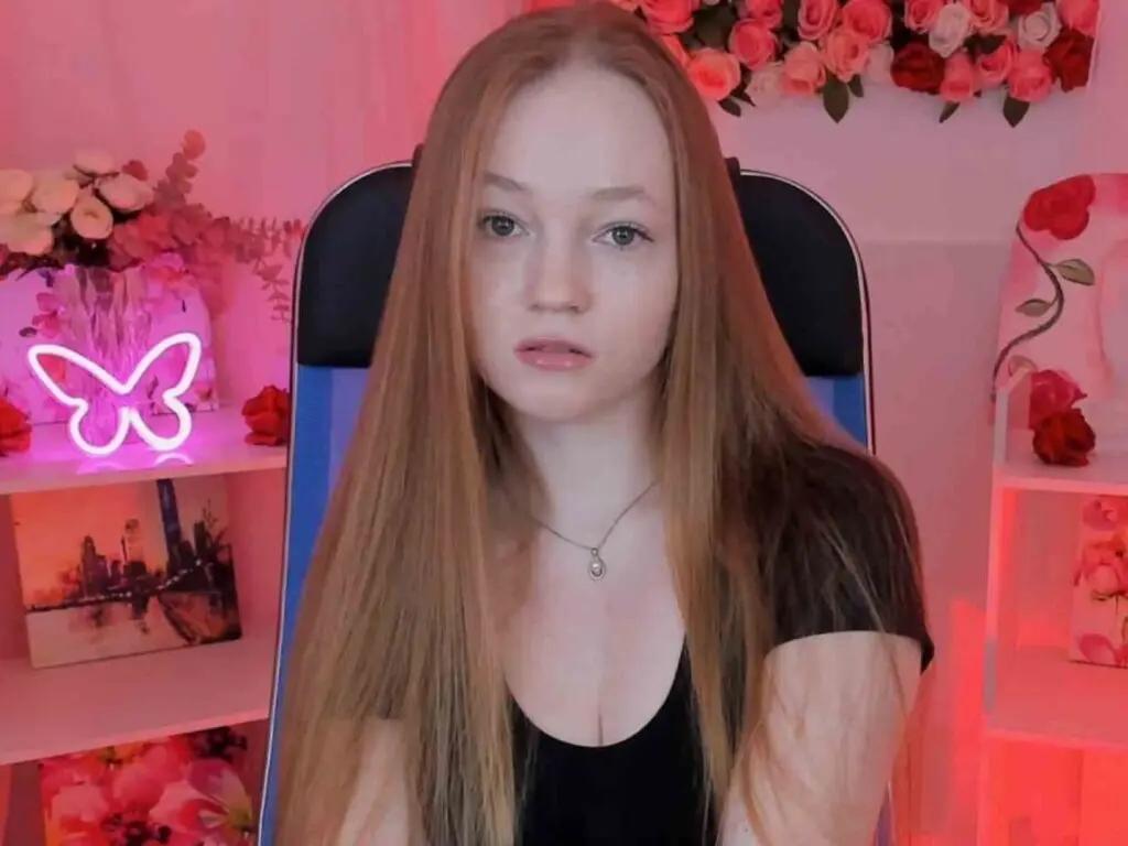 CrystalFae's Live Nude Chat