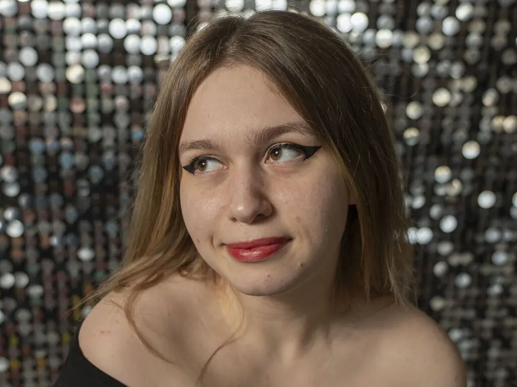 FioraMarmoris's Live Nude Chat