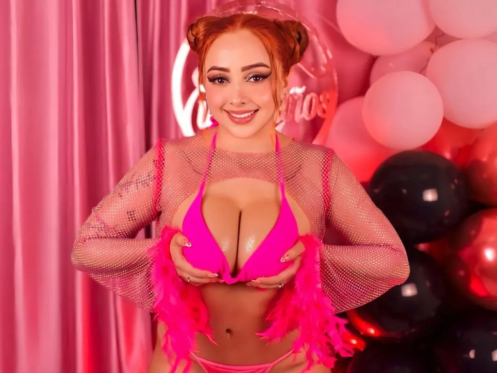 KylieCharm's Live Nude Chat