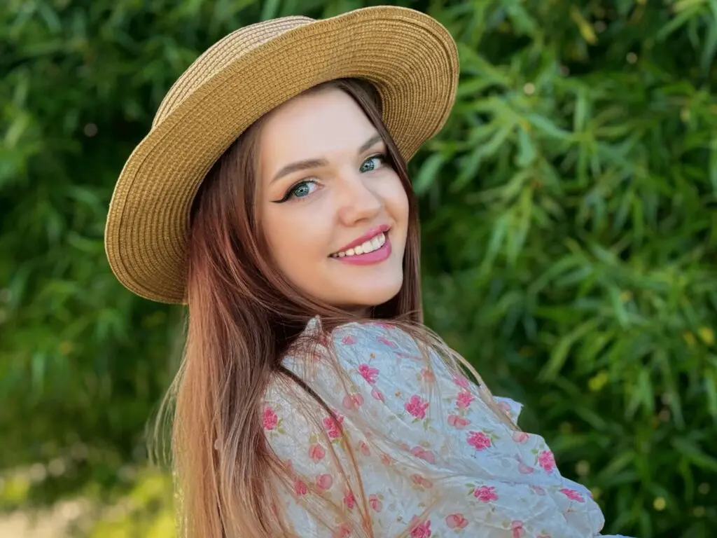 LinaRose's Live Nude Chat