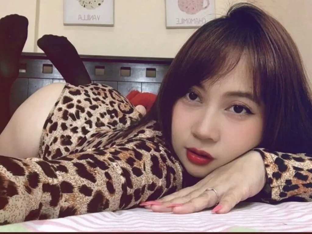 LorraineKim's Live Nude Chat