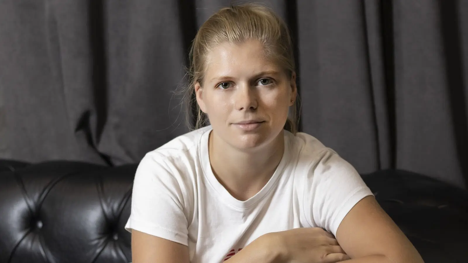 PaulaBronks's Live Nude Chat