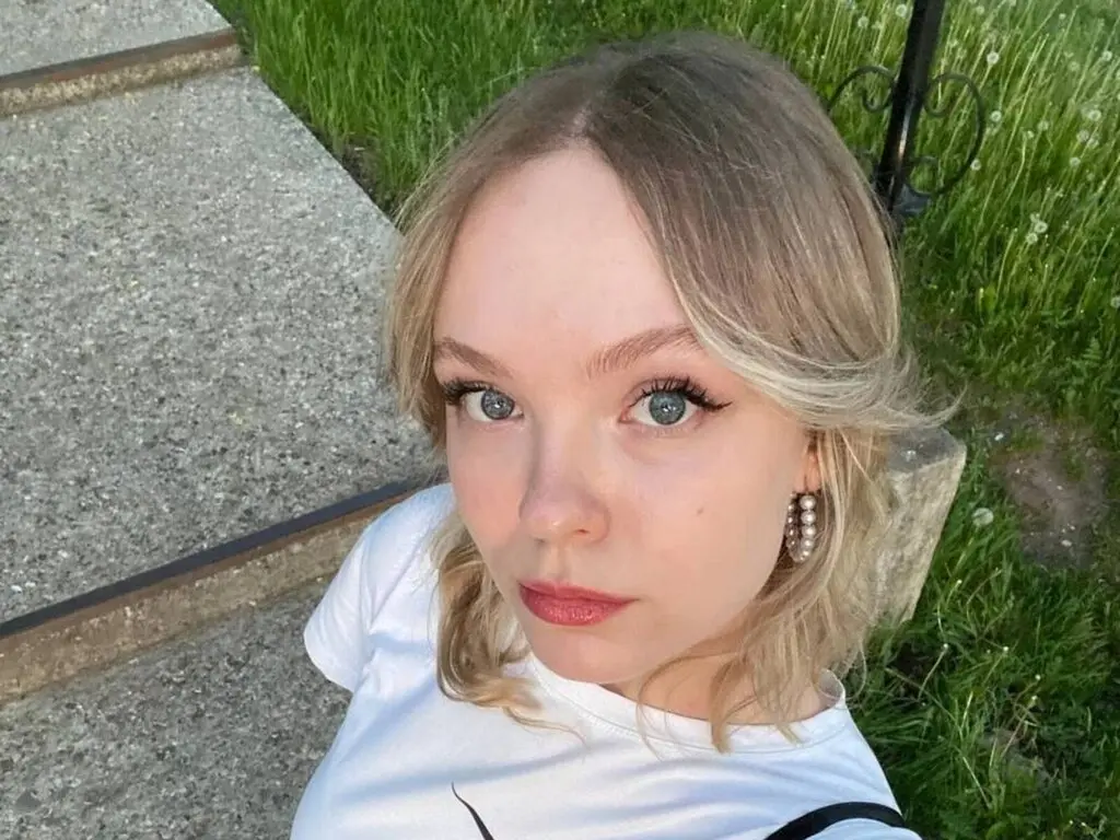 SadeReid's Live Nude Chat