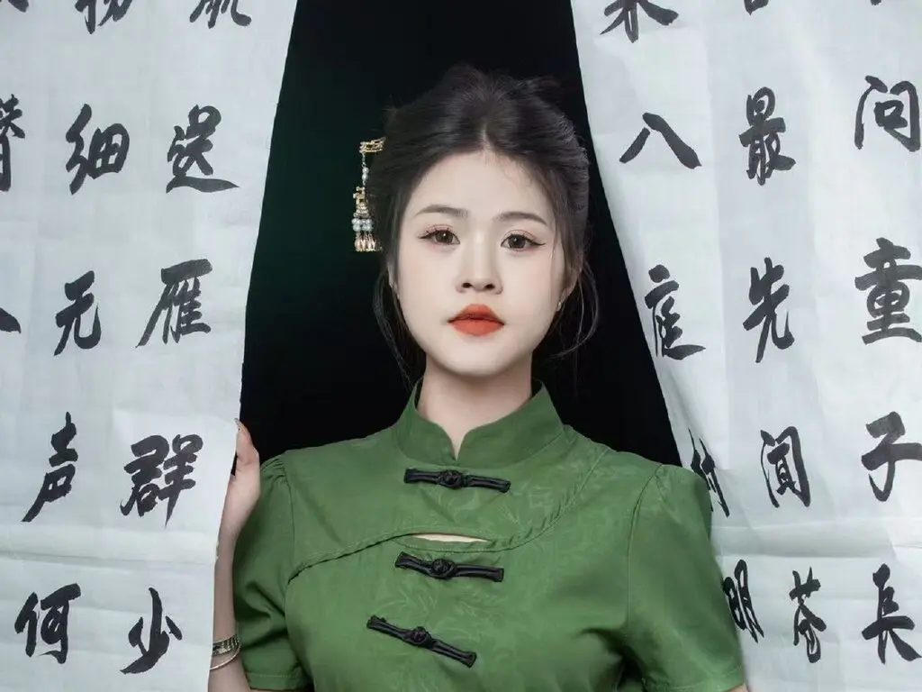 SkylarEva's Live Nude Chat